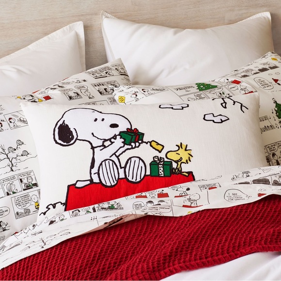 Pottery Barn Snoopy & Woodstock Holiday Gifting Peanuts Lumbar Pillow Cover 🎁 - Picture 3 of 16